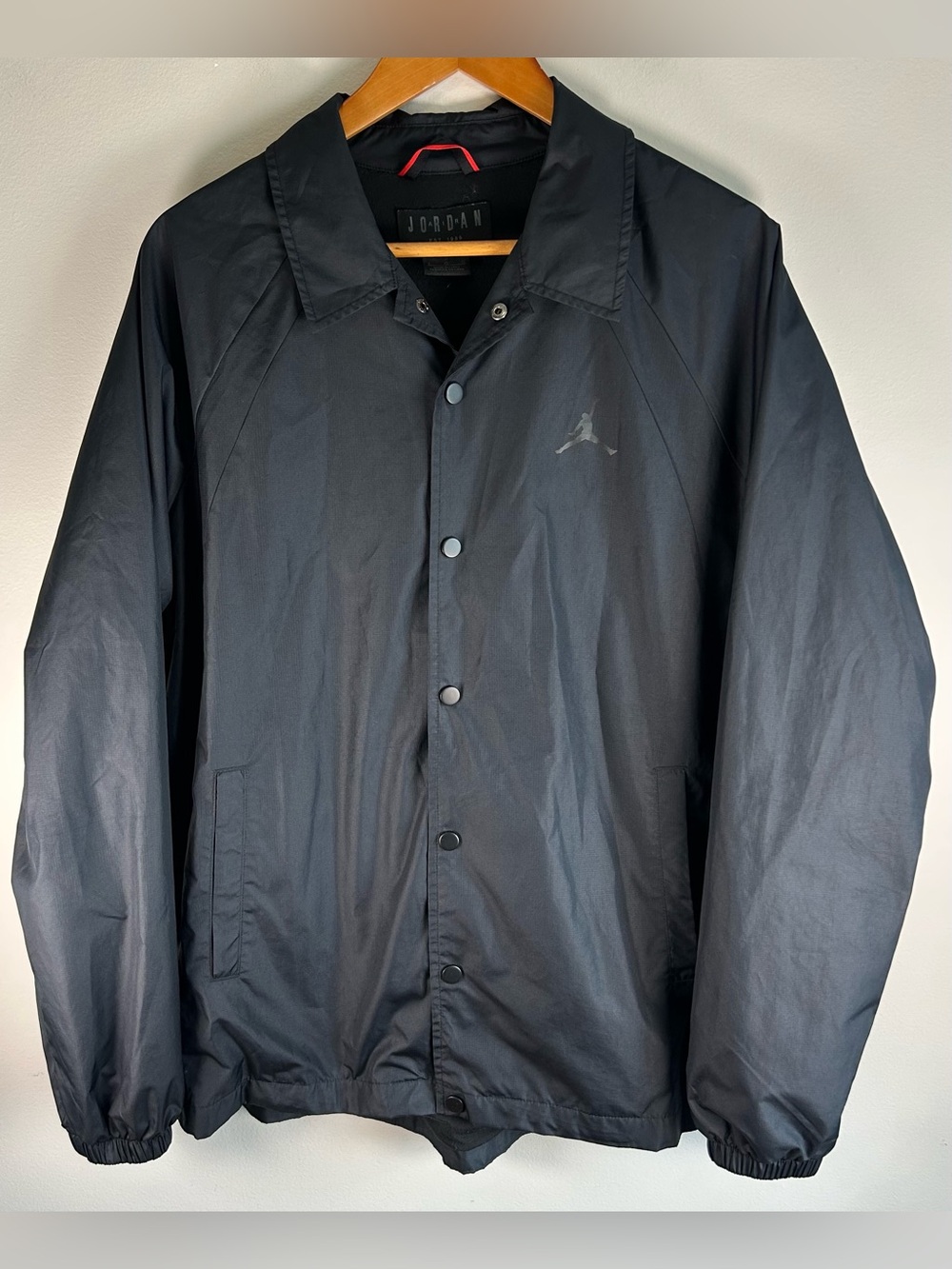 Nike Air Jordan Wings Coaches Jacket Men’s Size L 882893 010 Black Button Up